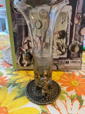 Vintage filigree, gold tone, metal cherubs angels on crumpet fluted glass vase